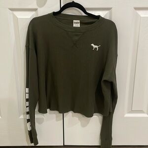 Size small (runs big fits like a medium) brand Victoria secret by PINK